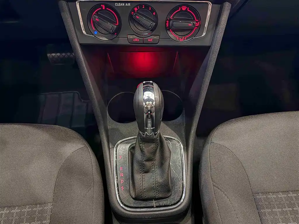Volkswagen Polo 2018 1.5L Auto Comfort фото 22
