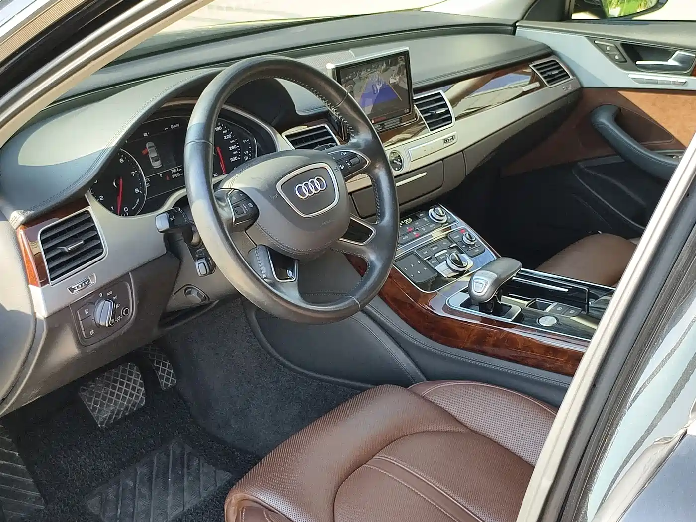 Audi A8 2012 A8L 50 TFSI quattro Luxury фото 11