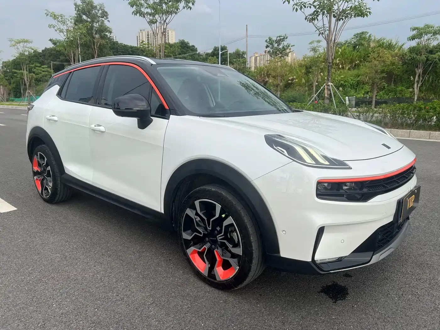 Lynk & Co 06 2020 1.5T Halo фото 3
