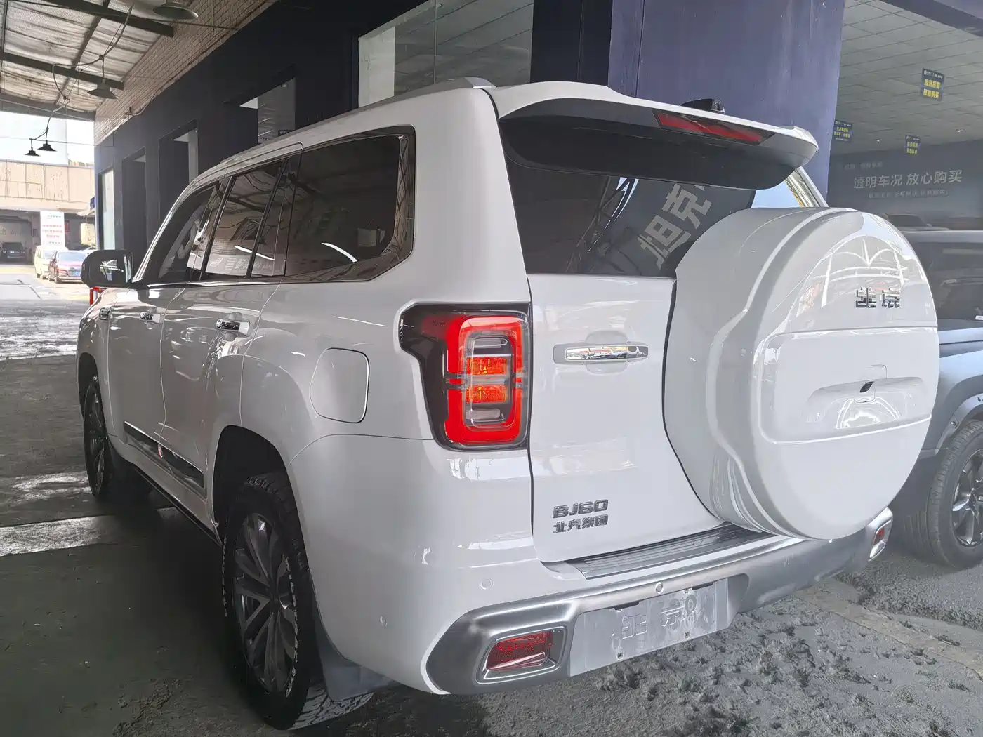 BAIC ORV Beijing Off-Road BJ60 2022 2.0T National Day Edition 7-Seater фото 11