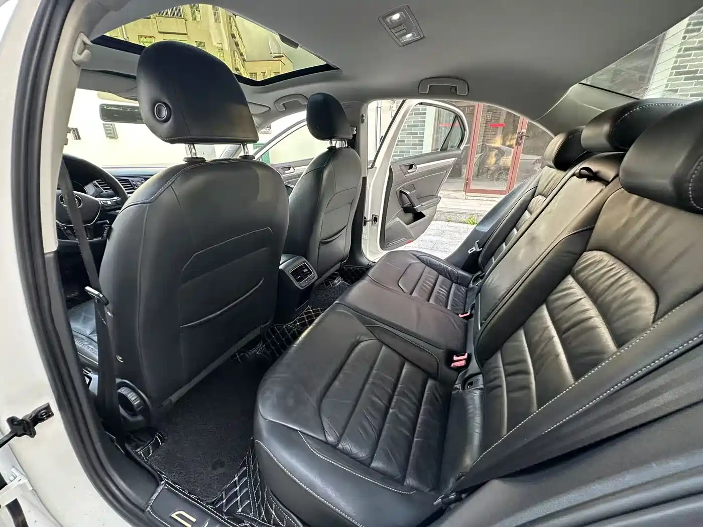 Volkswagen Lamando 2015 330TSI DSG Comfort фото 8