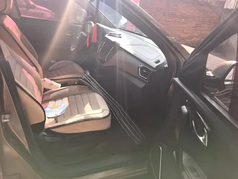 FAW Senya R7 2017 2017 Model 1.6L Automatic Luxury