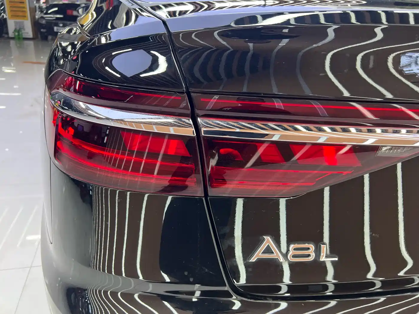Audi A8 2024 Model A8L 50 TFSI quattro Premium Selection фото 4