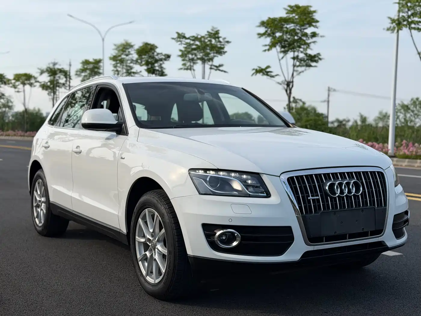 Audi Q5 2012 2.0TFSI Comfort фото 3