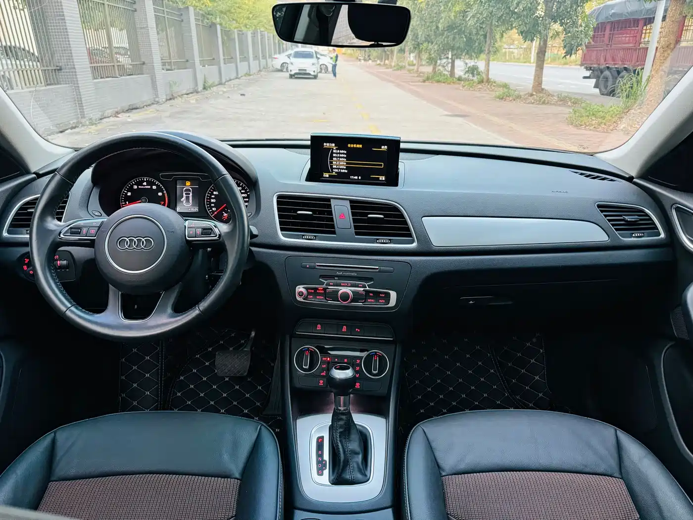Audi Q3 2018 30th Anniversary Edition 30 TFSI Fashion фото 14