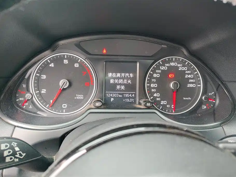Audi Q5 2015 40 TFSI Technology фото 14