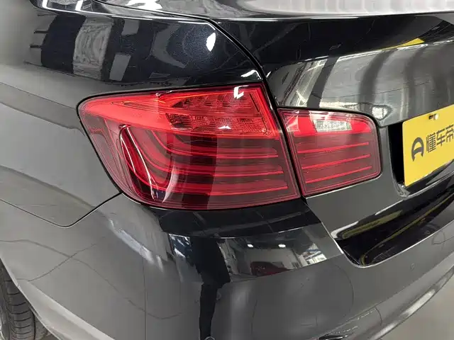BMW 5 Series 2014 520Li Elegance фото 9