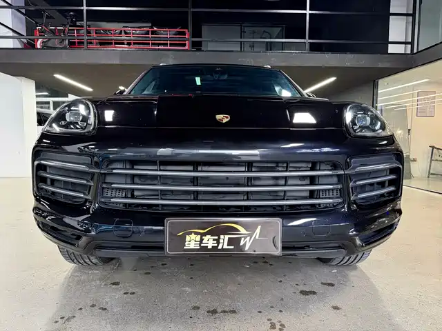 Porsche Cayenne 2018 Cayenne 3.0T — фото 2