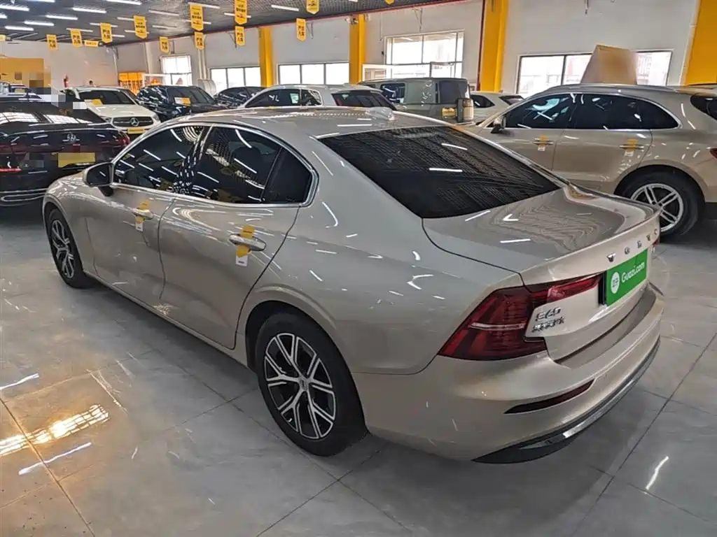 VOLVO S60