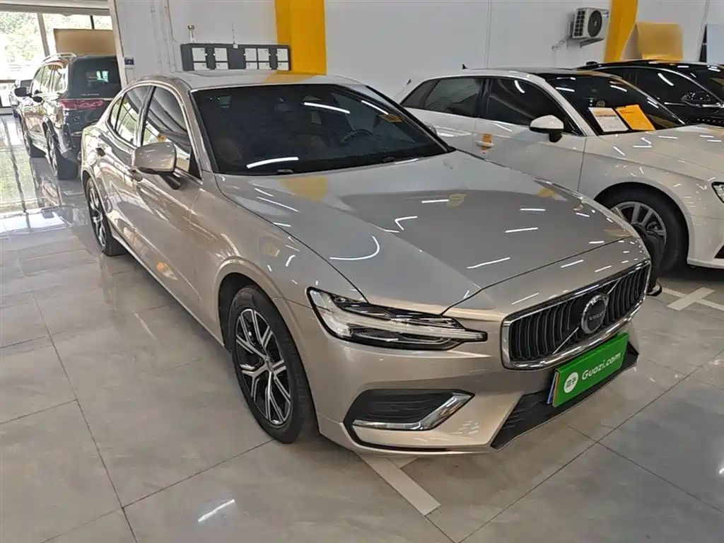 VOLVO S60