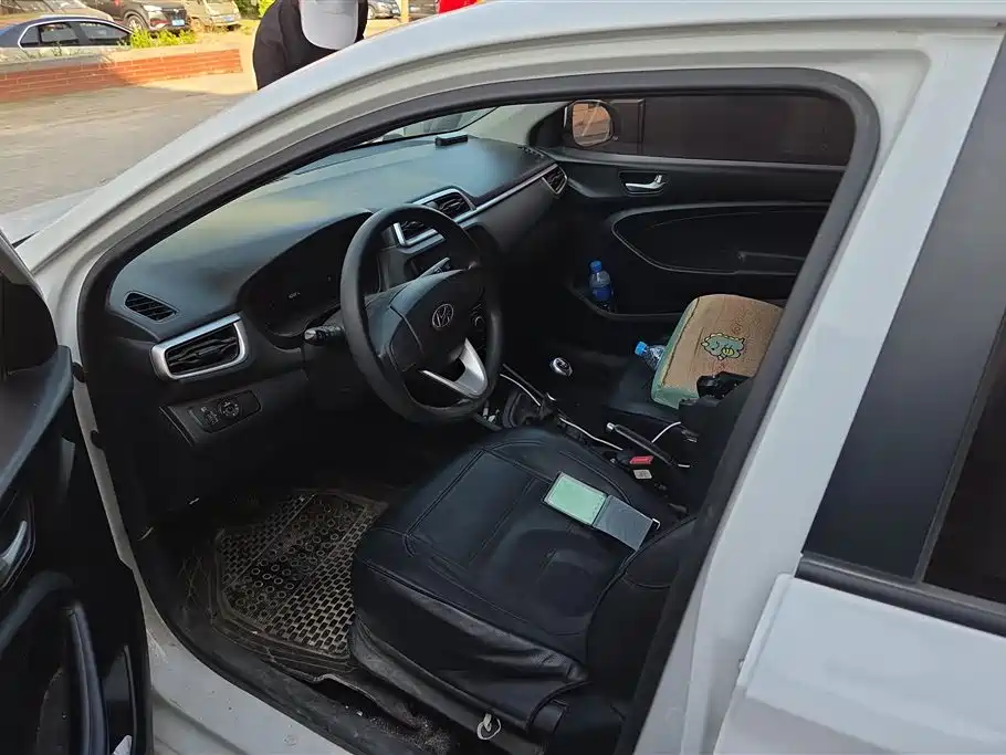Hyundai Verna 2017 1.4L Manual Color Edition (China V) фото 9