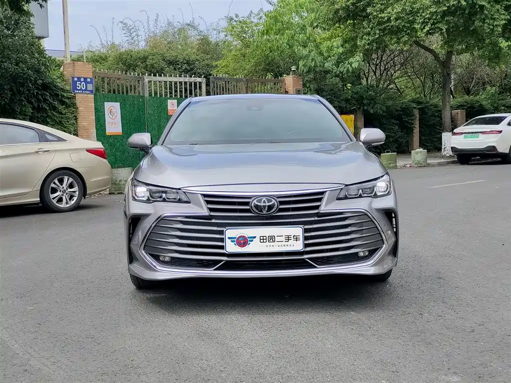 Toyota Avalon 2021 2.5L Luxury Edition фото 2
