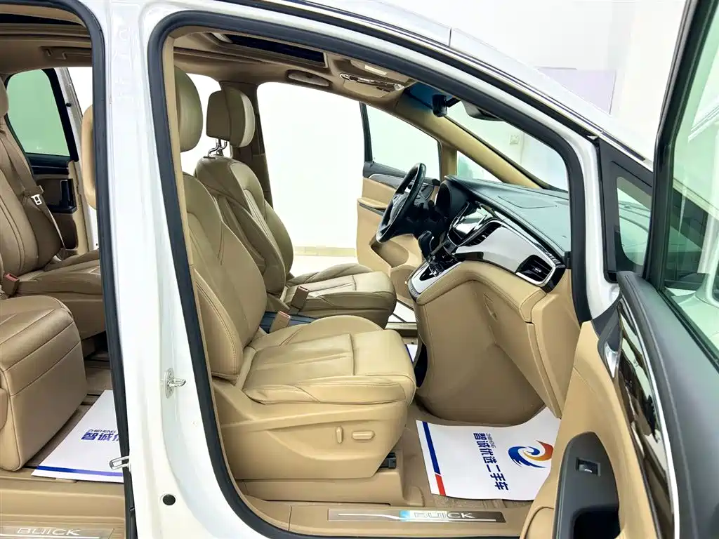 Buick GL8 2018 ES 28T Flagship Type China VI фото 18