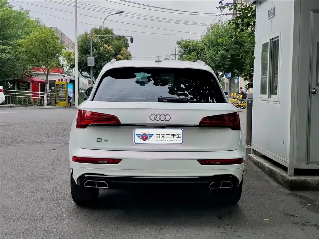 Audi Q5L 2023 40T Luxury Dynamic фото 5