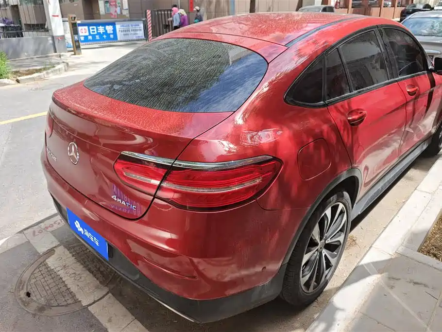 Mercedes-Benz GLC Coupe 2017 GLC 260 4MATIC Coupe SUV фото 3