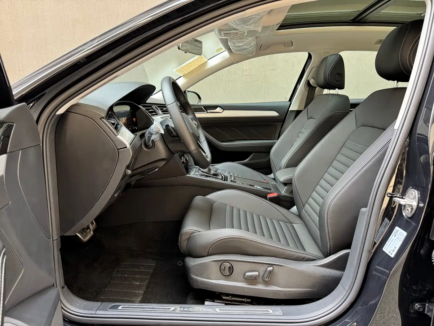 Volkswagen Magotan 2023 2 Million Units Commemorative Edition 280TSI DSG Comfort фото 6
