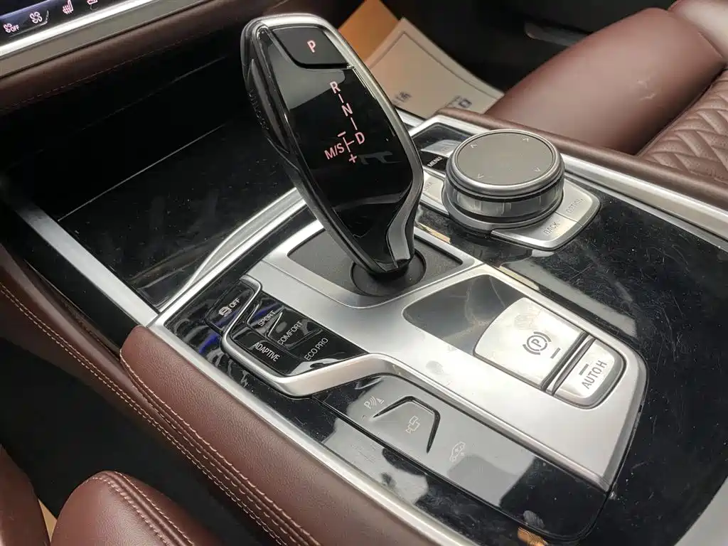 BMW 7 Series 2019 Facelift 740Li xDrive Executive M Sport Package фото 21