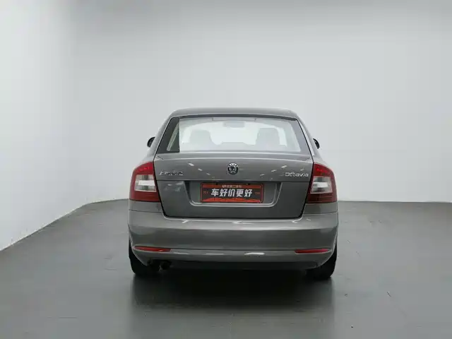 Škoda Octavia 2013 1.4TSI DSG Prestige Edition — фото 4