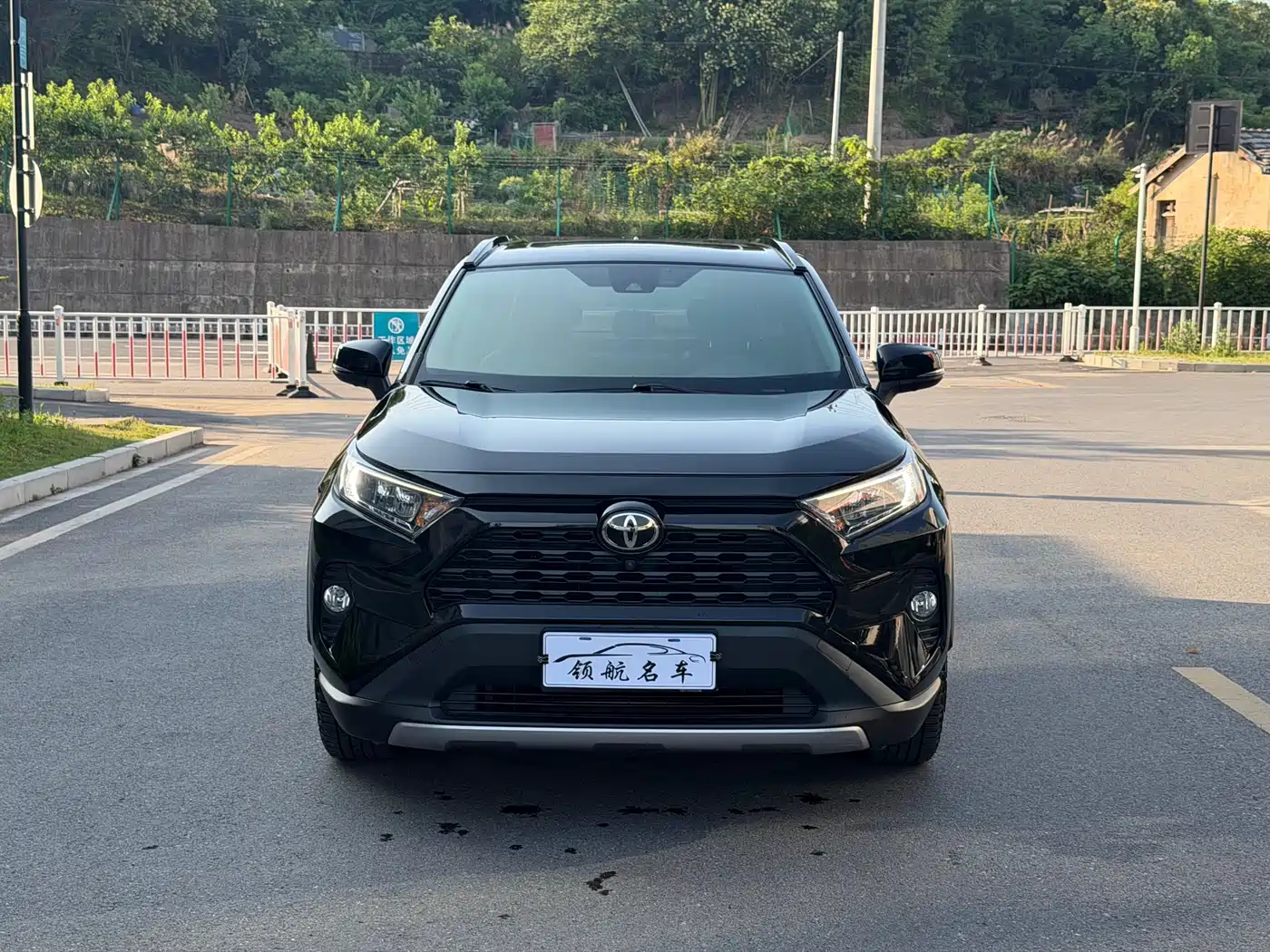 Toyota RAV4 Rongfang 2022 2.0L CVT 2WD Trend Edition фото 3