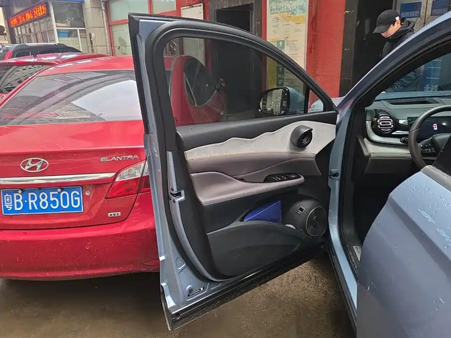 BYD Frigate 07 2023 DM-i 100KM Premium фото 7