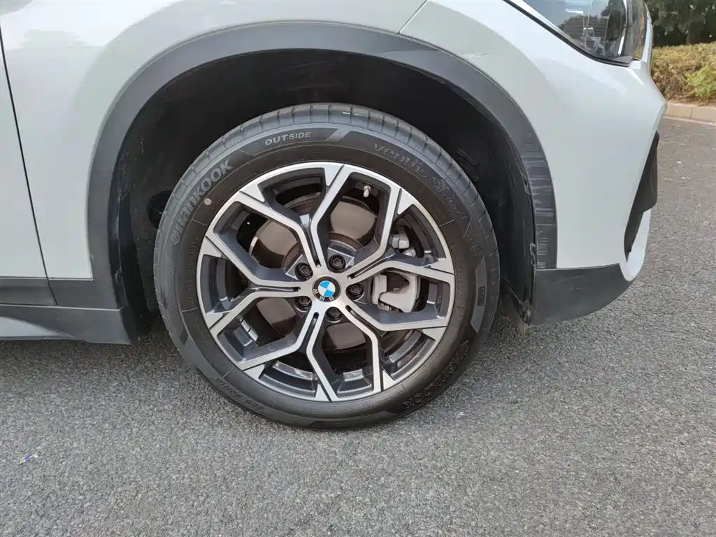 BMW X1 2022 sDrive25Li Leading фото 14