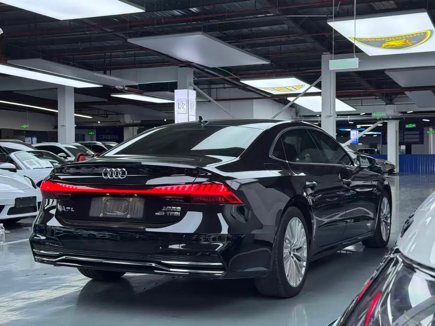 Audi A7L 2024 45TFSI S-line Dream Edition Crystal Package фото 18