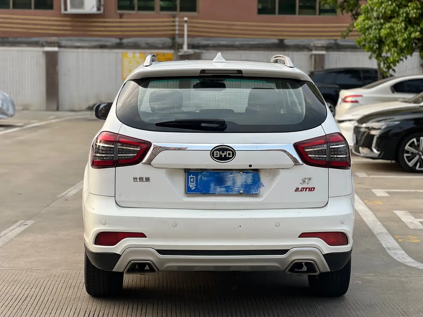 BYD S7 2017 2.0T Auto Luxury фото 3