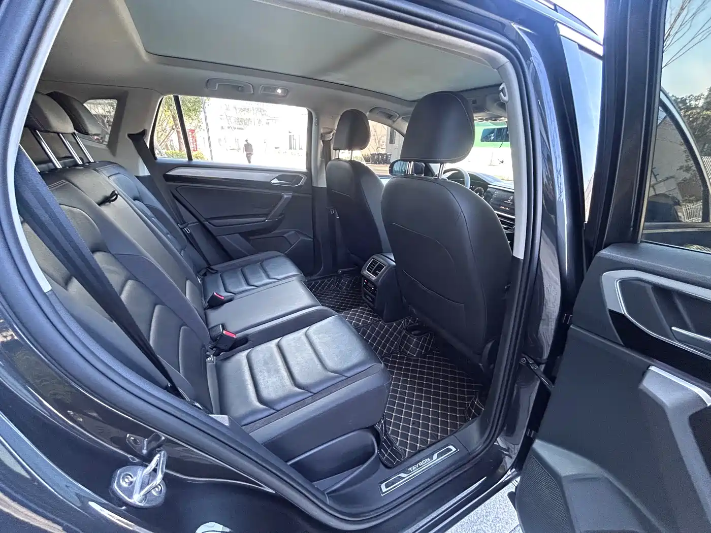 Volkswagen Tayron 2021 330TSI 2WD 3rd Anniversary Limited Edition фото 15