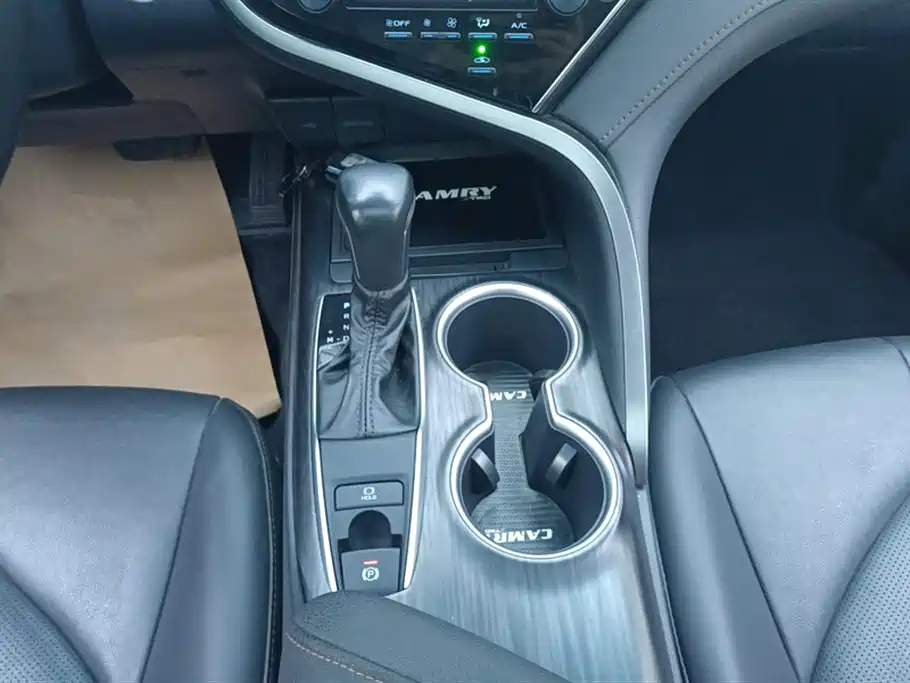 Toyota Camry 2023 2.0G Luxury Edition фото 16