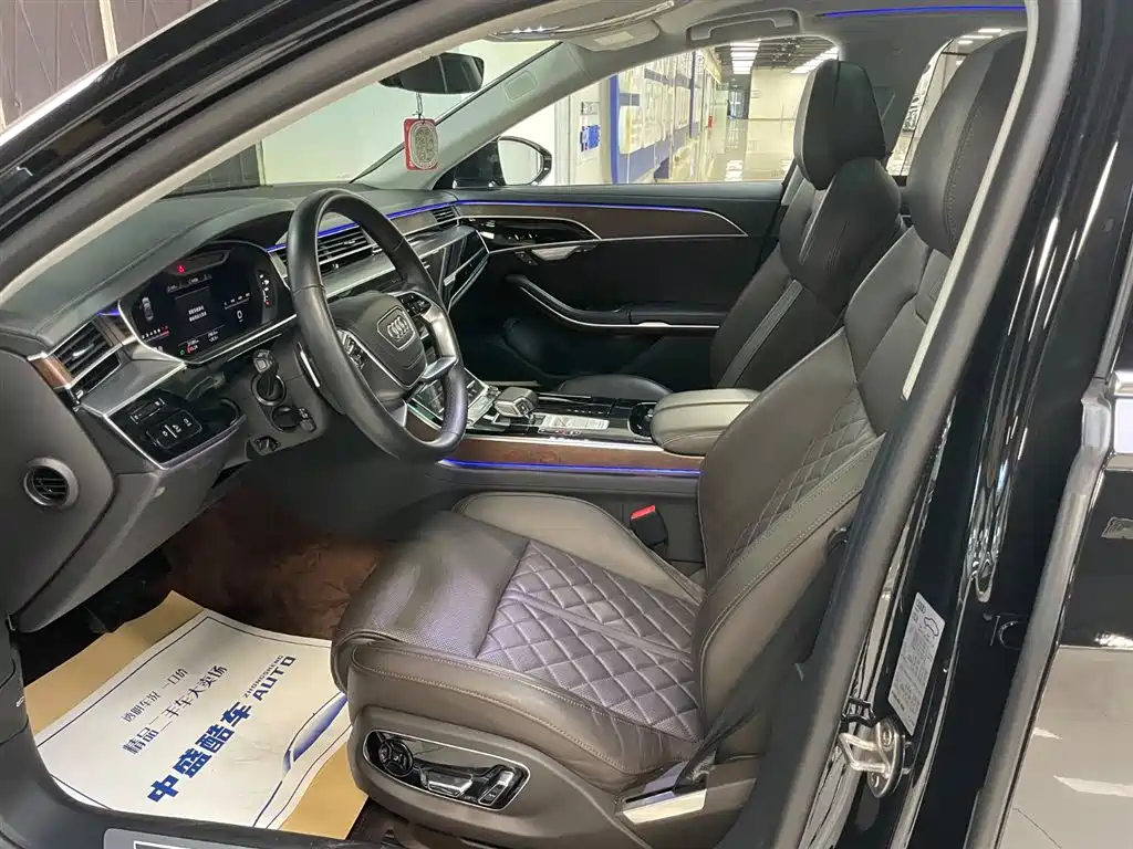 Audi A8 2022 A8L 55 TFSI quattro Luxury Collector's Edition фото 10