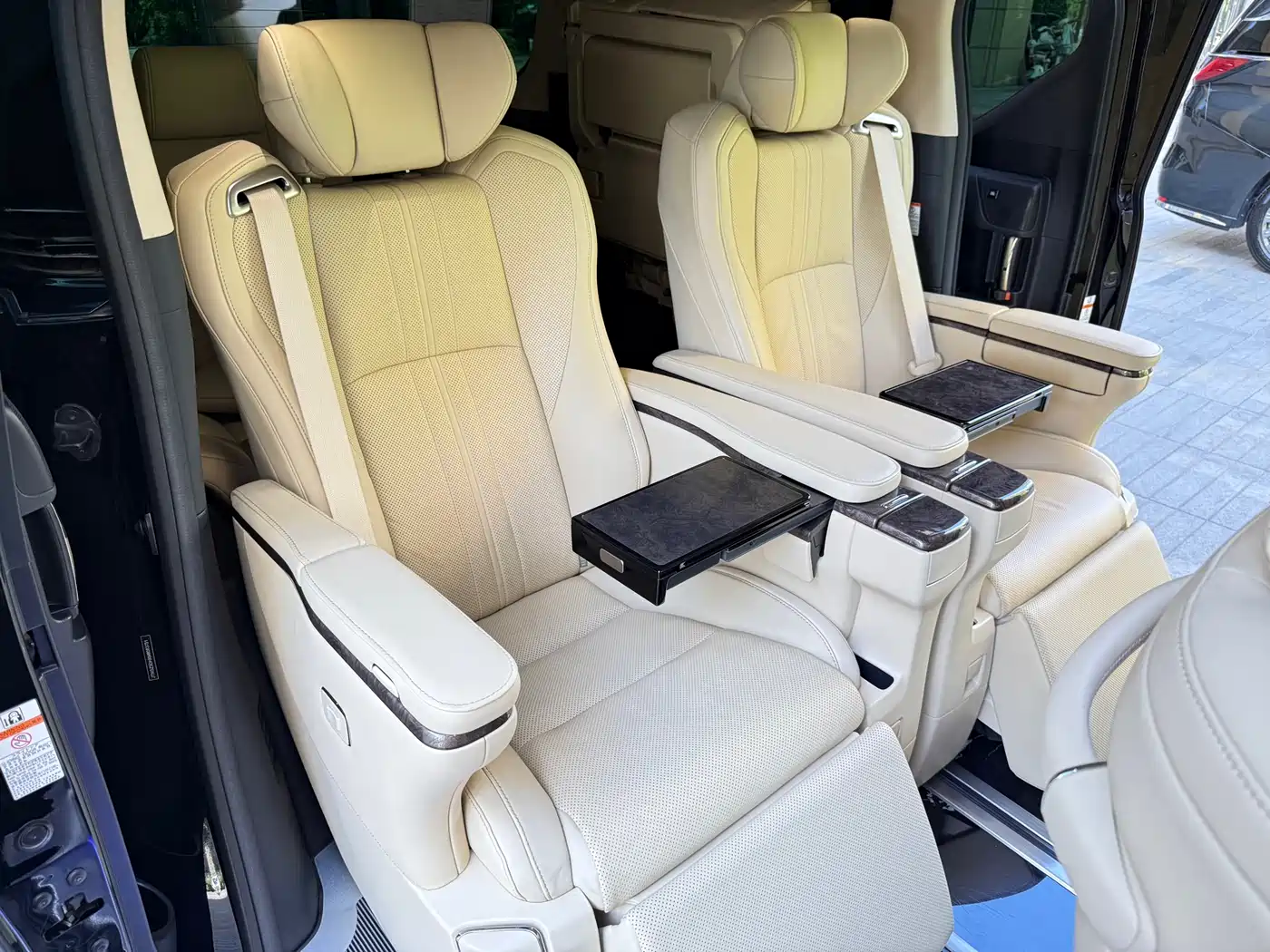 Toyota Alphard 2018 Facelift 3.5L Premium Edition фото 10