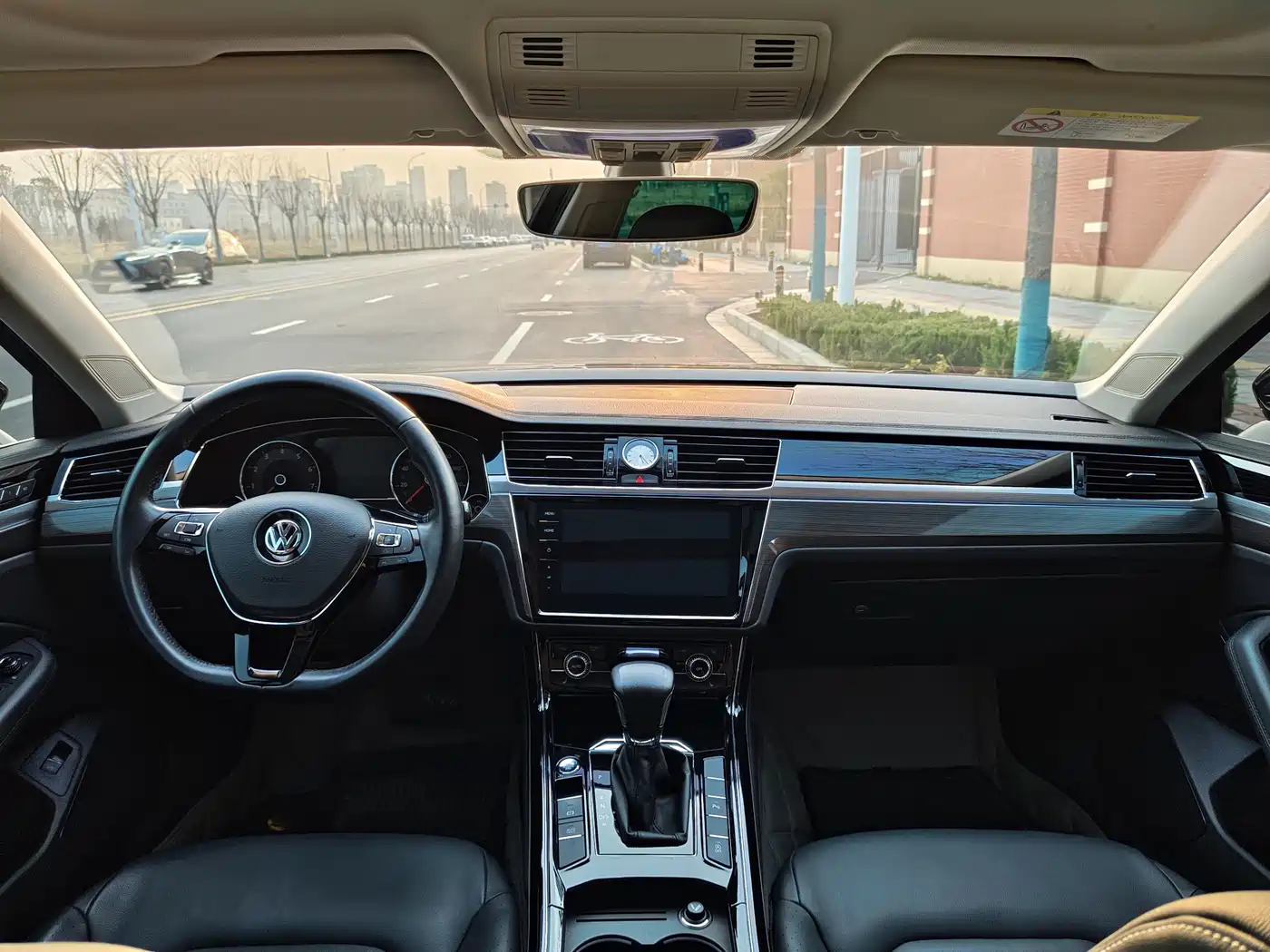 Volkswagen Phideon 2019 380TSI 2WD Business Edition China V фото 20