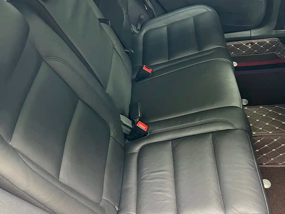 Volkswagen Tiguan 2010 1.8TSI Automatic 4WD Elite фото 9