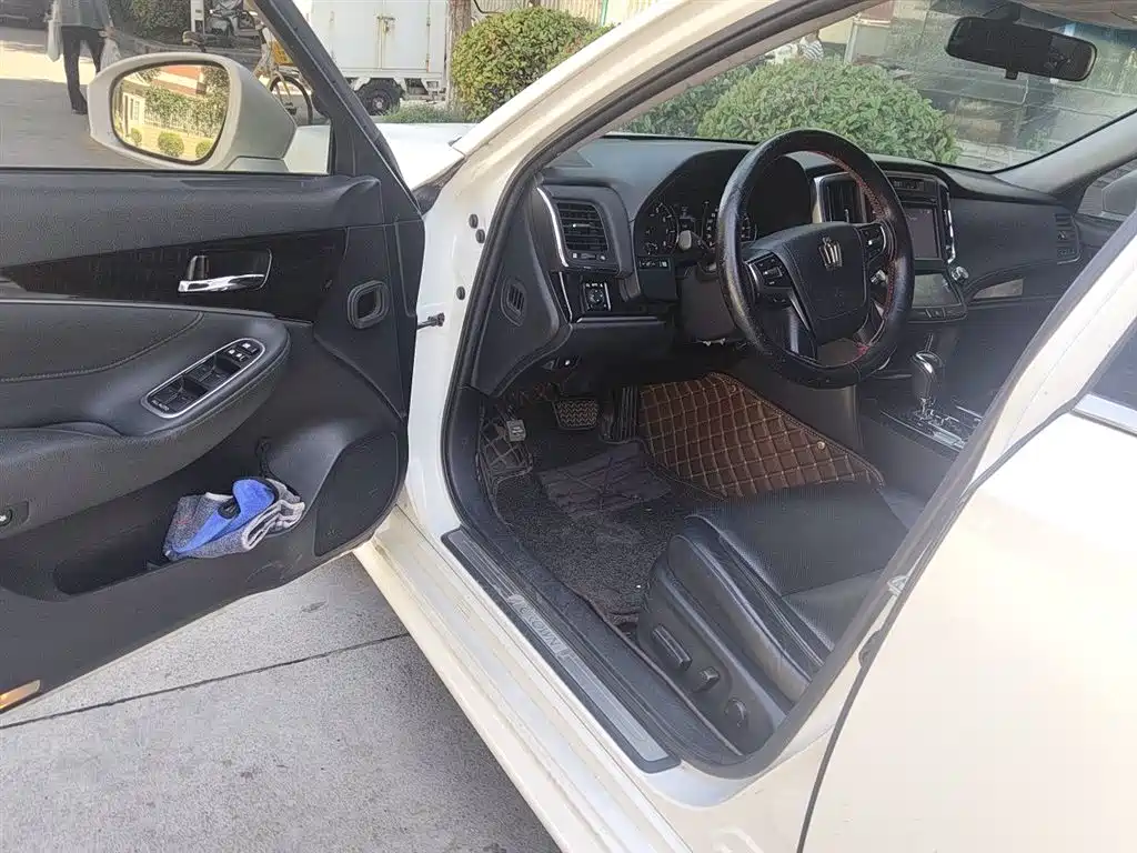 Toyota Crown 2015 2.5L Smart Edition фото 14