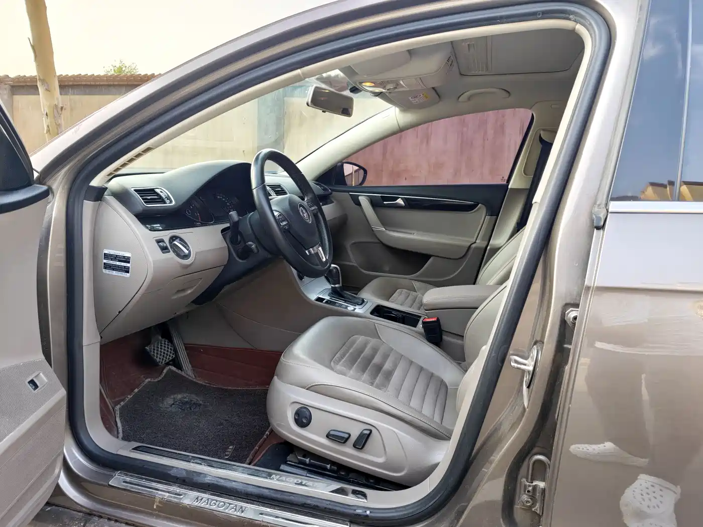 Volkswagen Magotan 2015 Facelift 1.8TSI Luxury фото 8