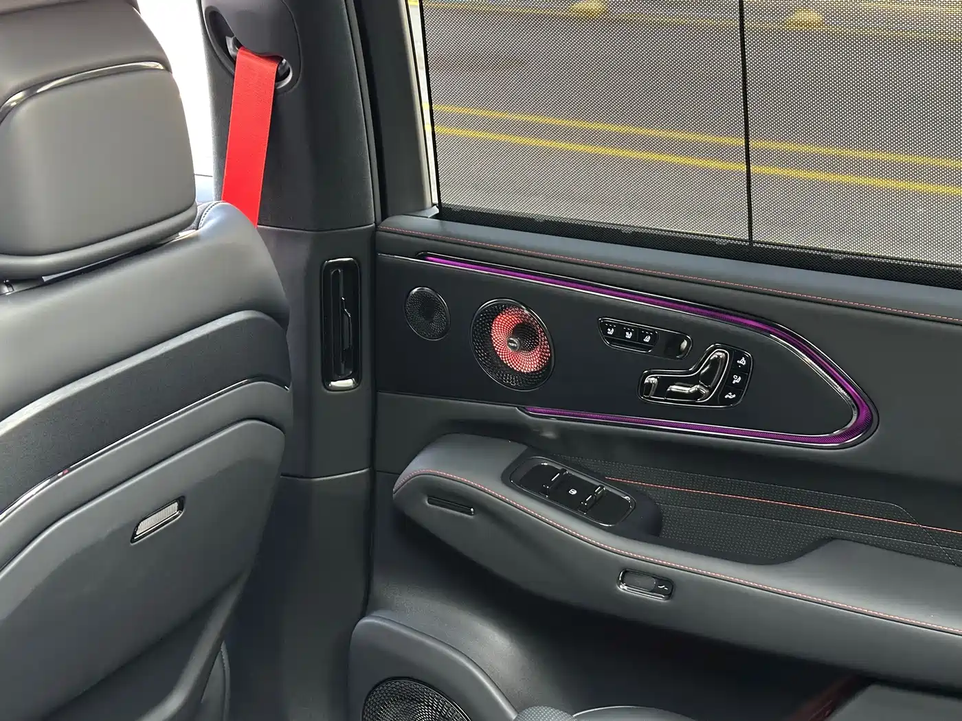 ZEEKR 8X 2026 2026 Model Dark Edition 5-Seater