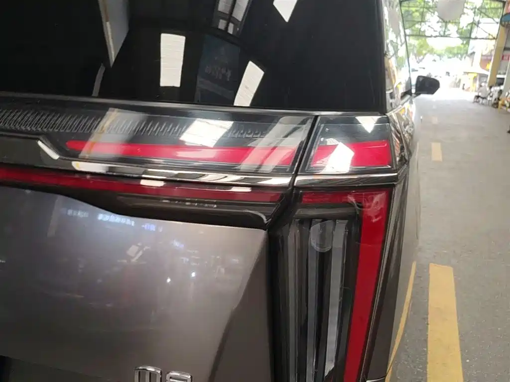 GAC Trumpchi Trumpchi M8 2023 Master Series Dual Hybrid Flagship Edition фото 8