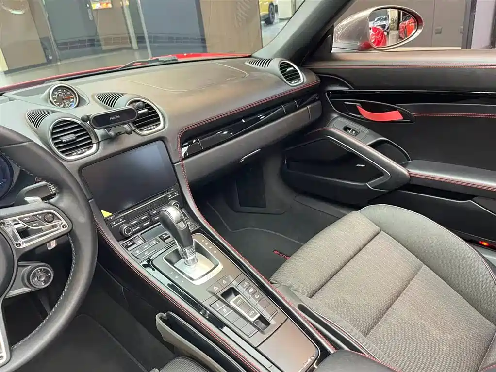 Фото 8 - Porsche 718