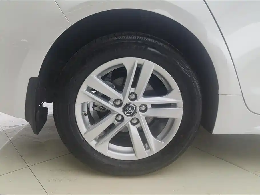 Toyota Levin 2022 Dual Engine 1.8H E-CVT Luxury Edition фото 6