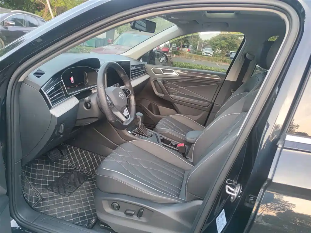 Volkswagen Tiguan L 2022 330TSI Automatic 2WD Smart Edition фото 4