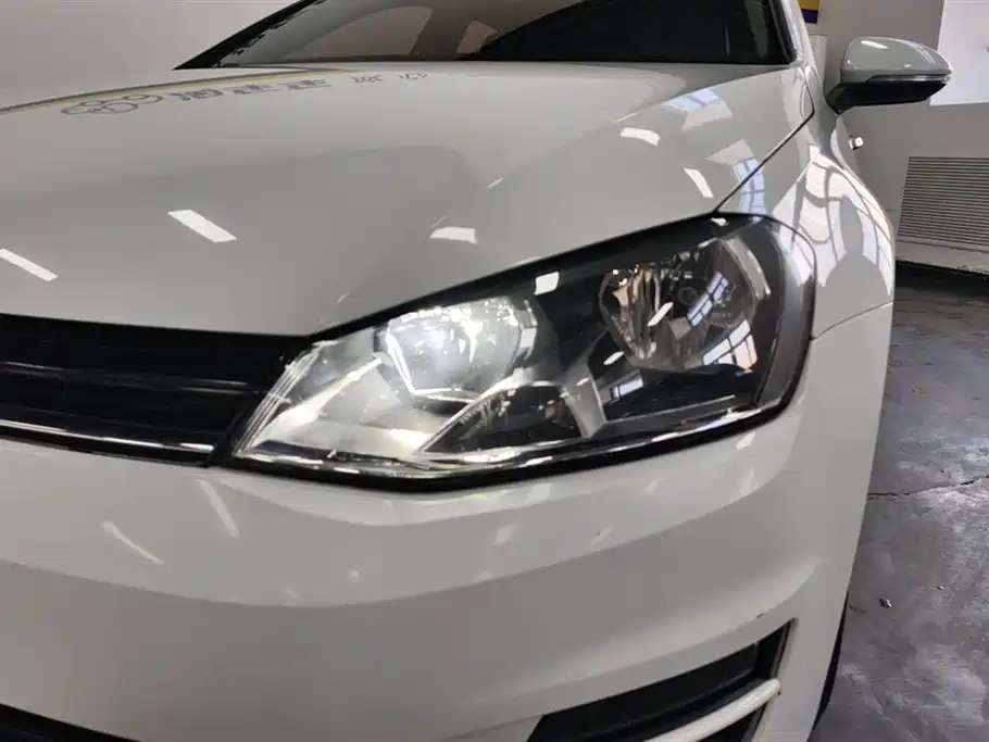 Volkswagen Golf 2015 1.6L Automatic Fashion фото 5