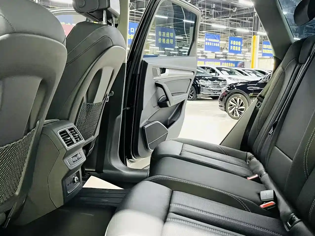 Audi Q5L 2022 40T Luxury Dynamic фото 7