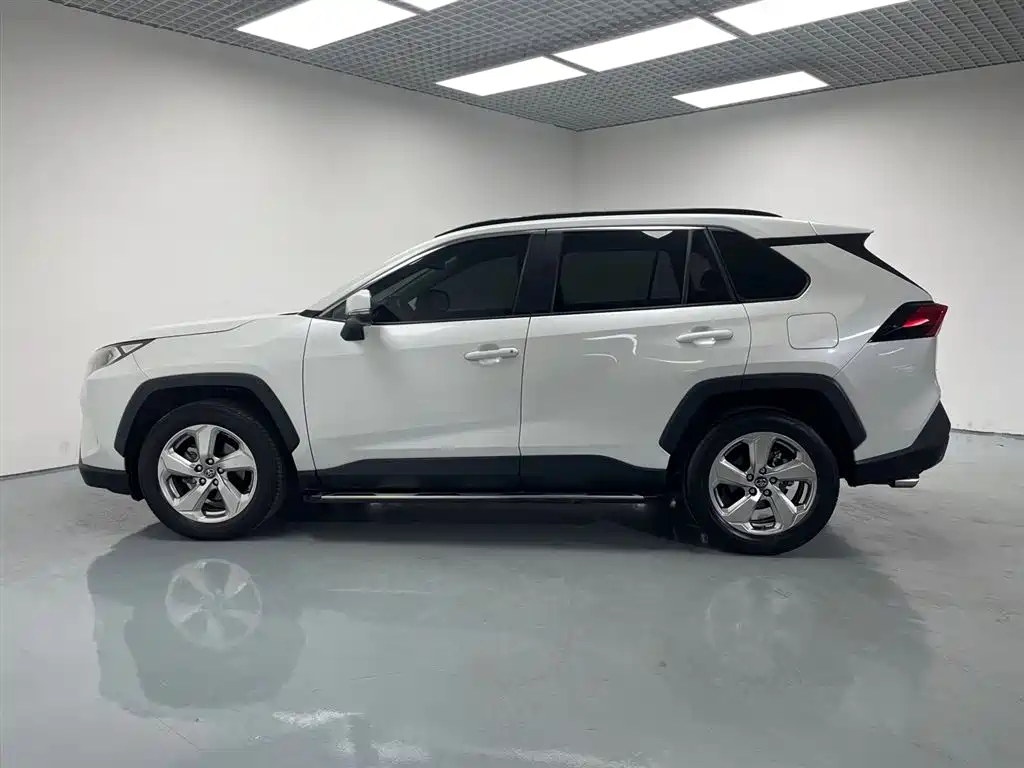 Toyota RAV4 Rongfang 2021 2.0L CVT 2WD Trend PLUS фото 4