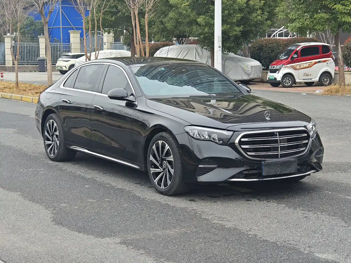 Mercedes-Benz E-Class 2024 Model E 300 L Luxury фото 3