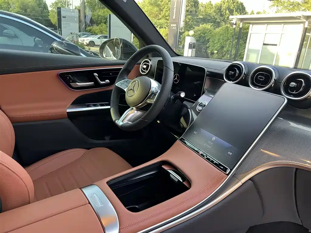 Mercedes-Benz GLC 2024 GLC 260 L 4MATIC Dynamic 5-seater фото 17