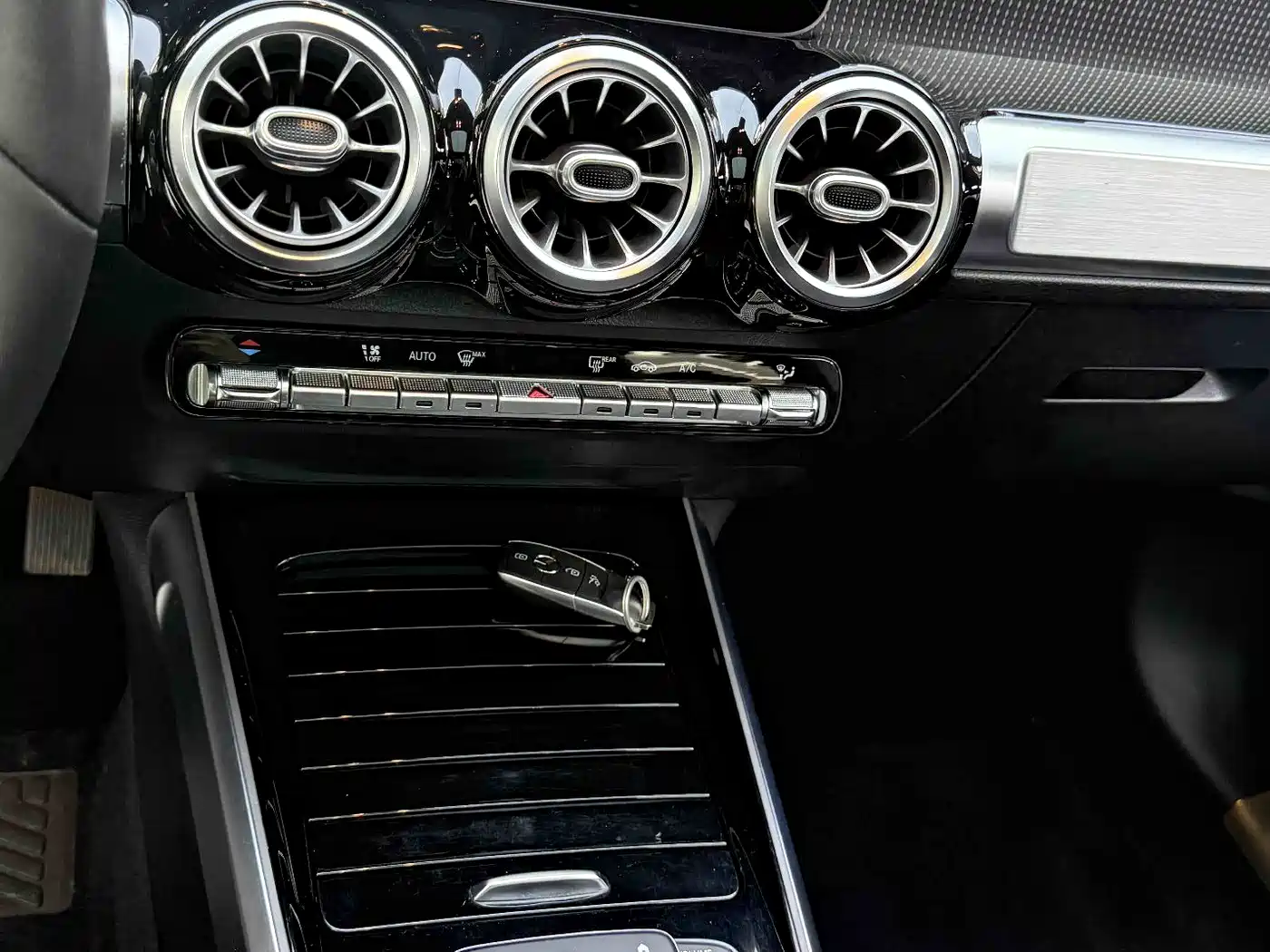 Mercedes-Benz GLB 2021 GLB 200 Dynamic фото 15