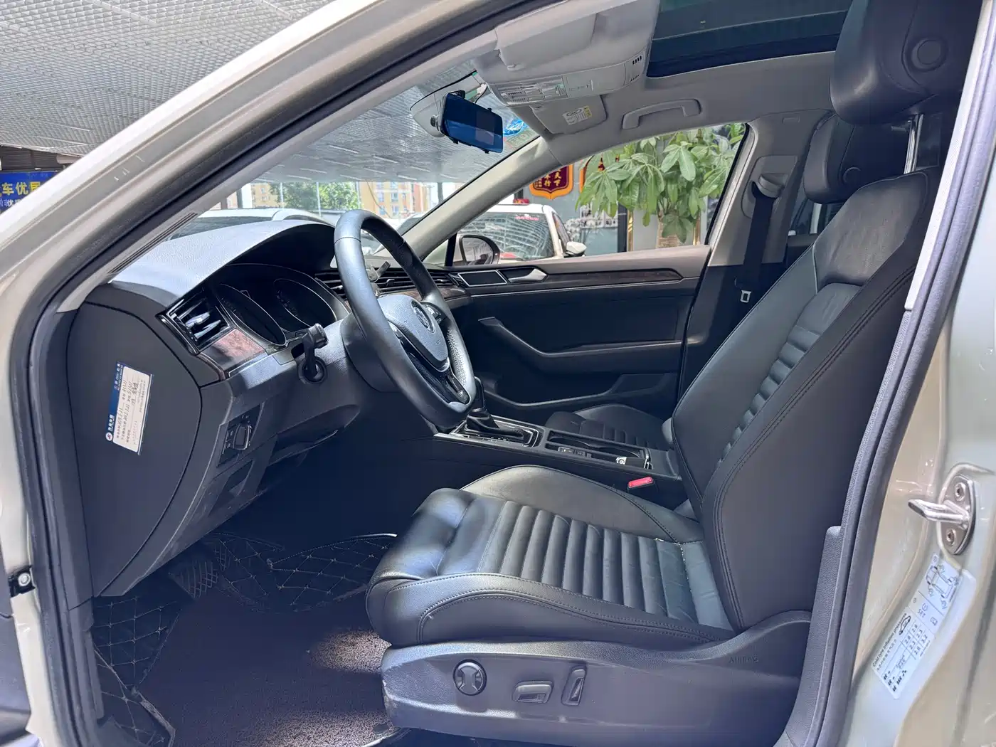 Volkswagen Magotan 2019 330TSI DSG Luxury Class China VI фото 4