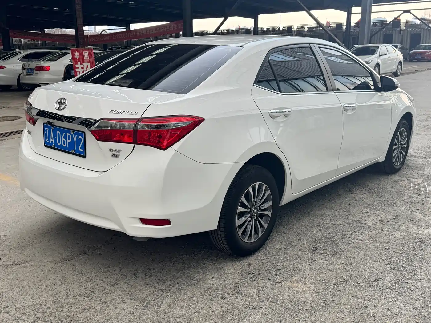 Toyota Corolla 2017 Facelift 1.2T S-CVT GL фото 4