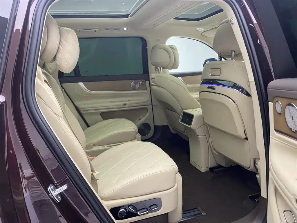 AITO Wenjie AITO M9 2025 Extended Range Ultra 52kWh 6-Seater фото 26