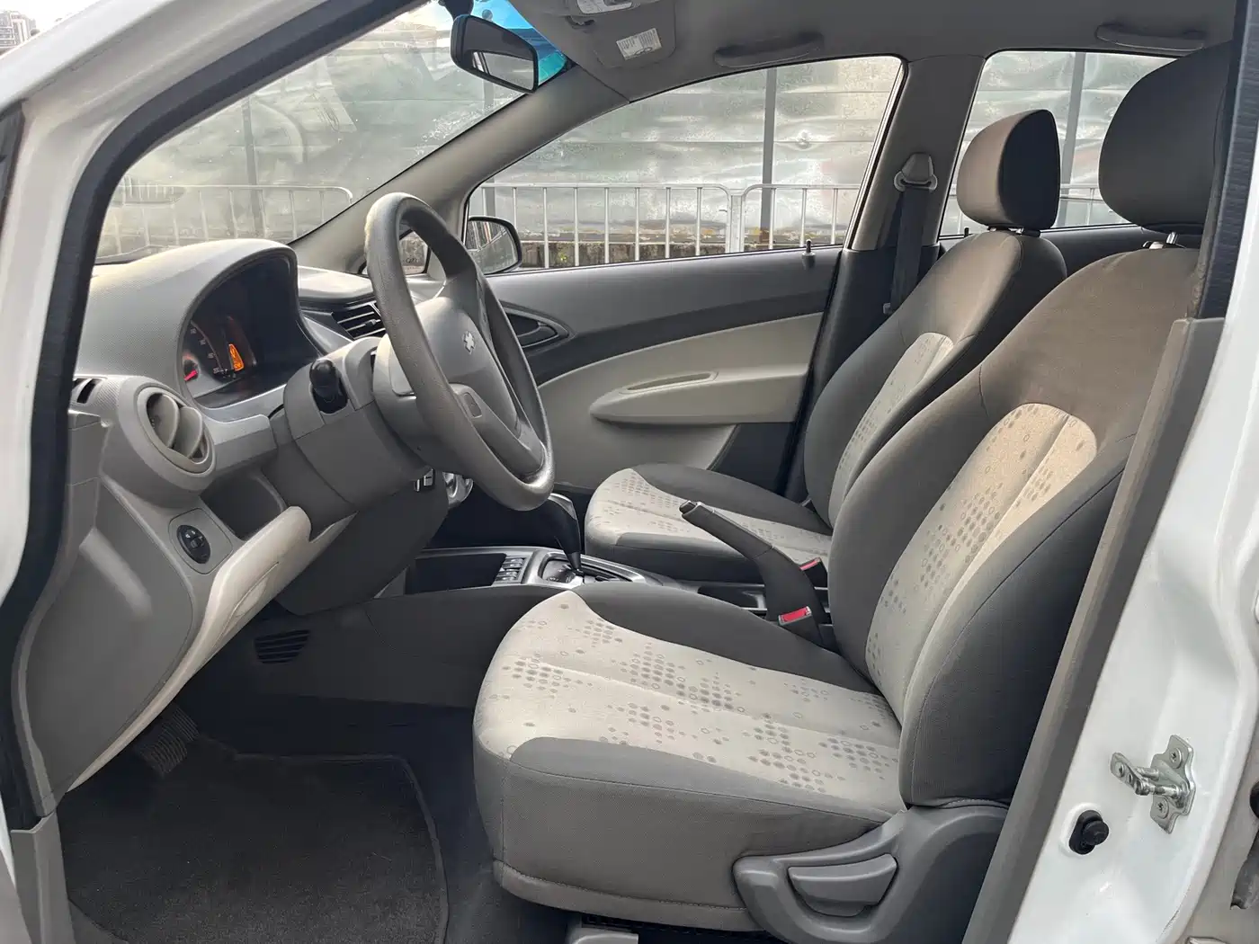 Chevrolet Sail 2014 2013 Hatchback 1.2L AMT Ideal Edition